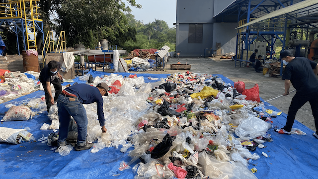 Plastic waste sorting